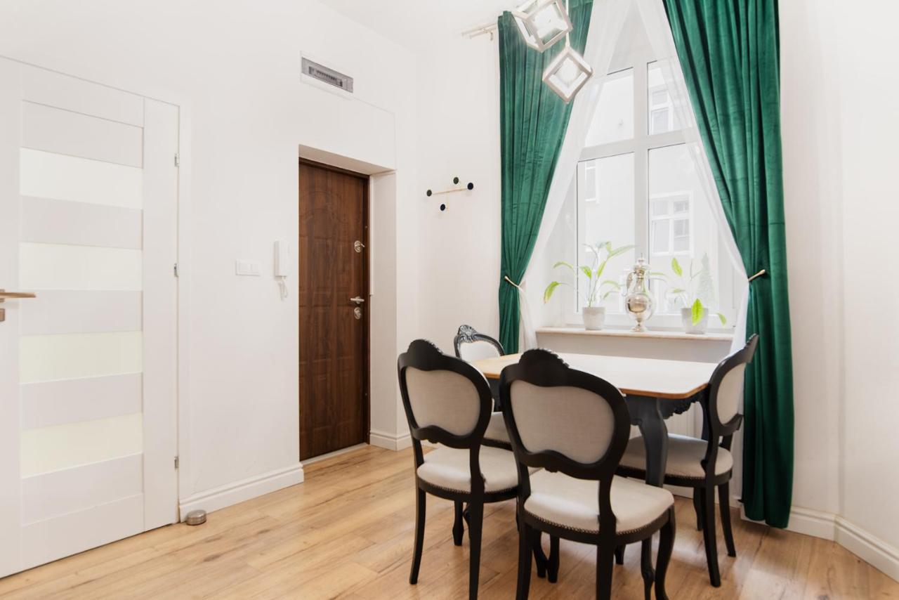 Old Town Apartment พอซนาน ภายนอก รูปภาพ